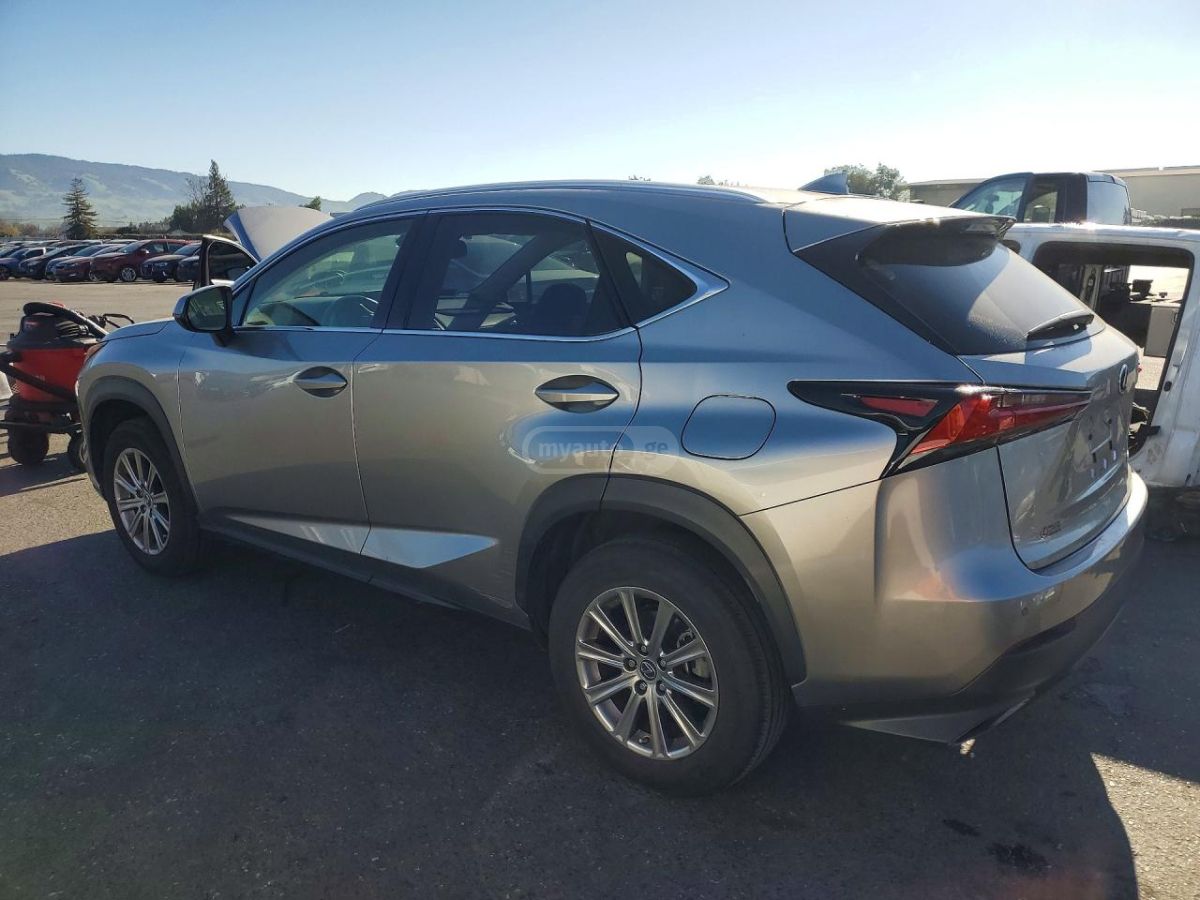 Lexus Base 4dr All-Wheel Drive CVT — миниатюра 2