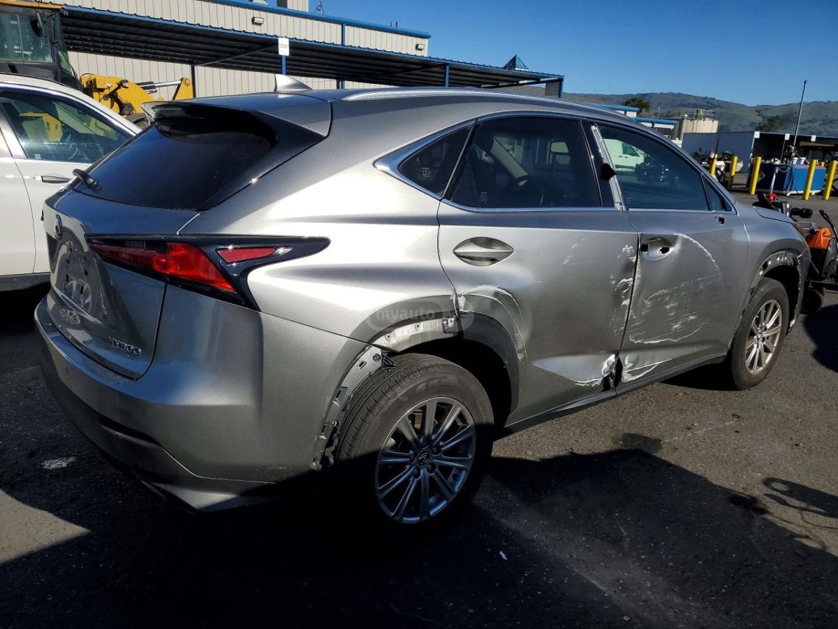 Lexus Base 4dr All-Wheel Drive CVT — миниатюра 3