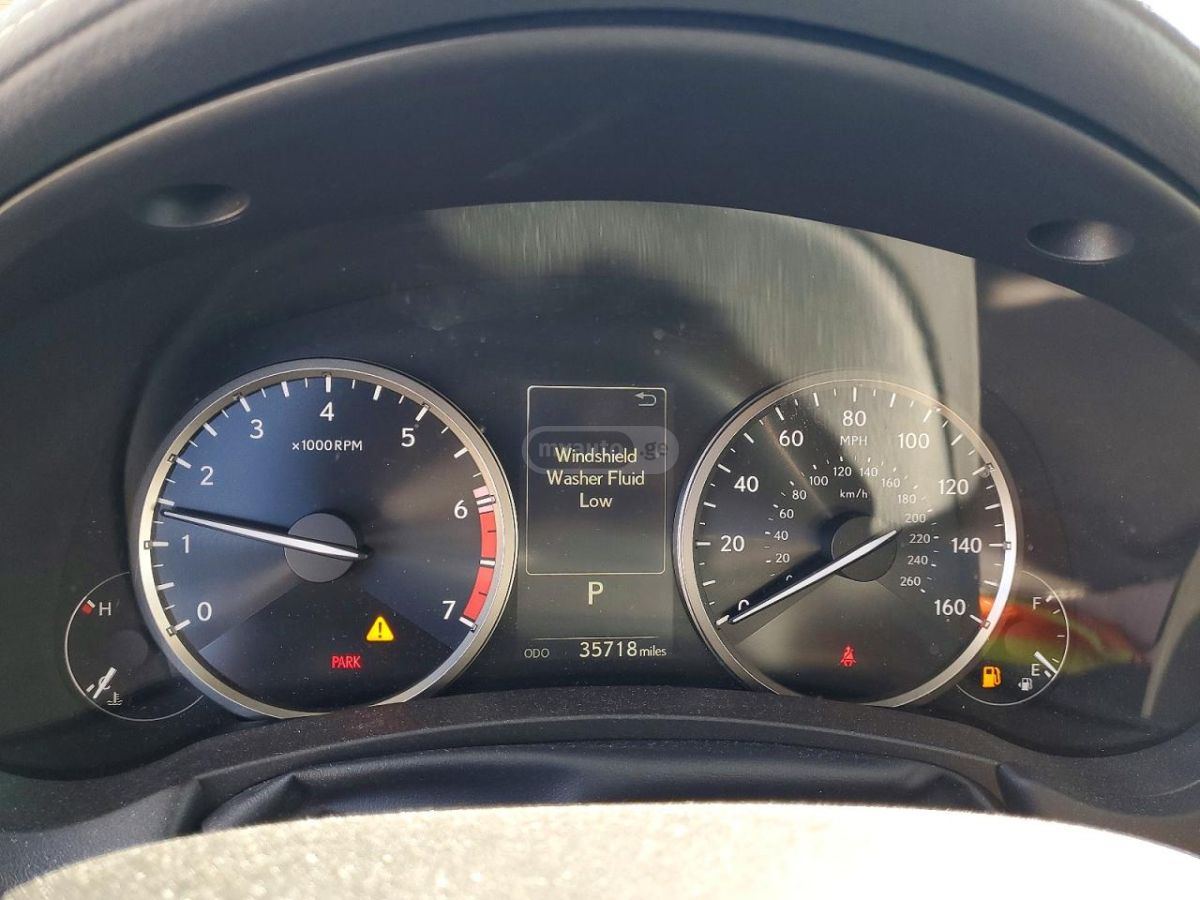 Lexus Base 4dr All-Wheel Drive CVT — миниатюра 9