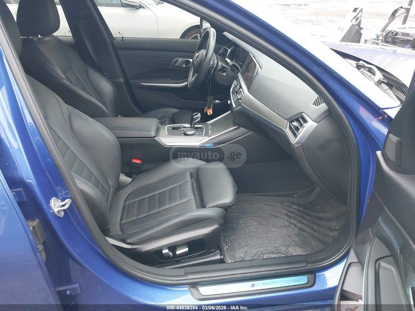 BMW xDrive 4dr All-Wheel Drive Sed — миниатюра 5