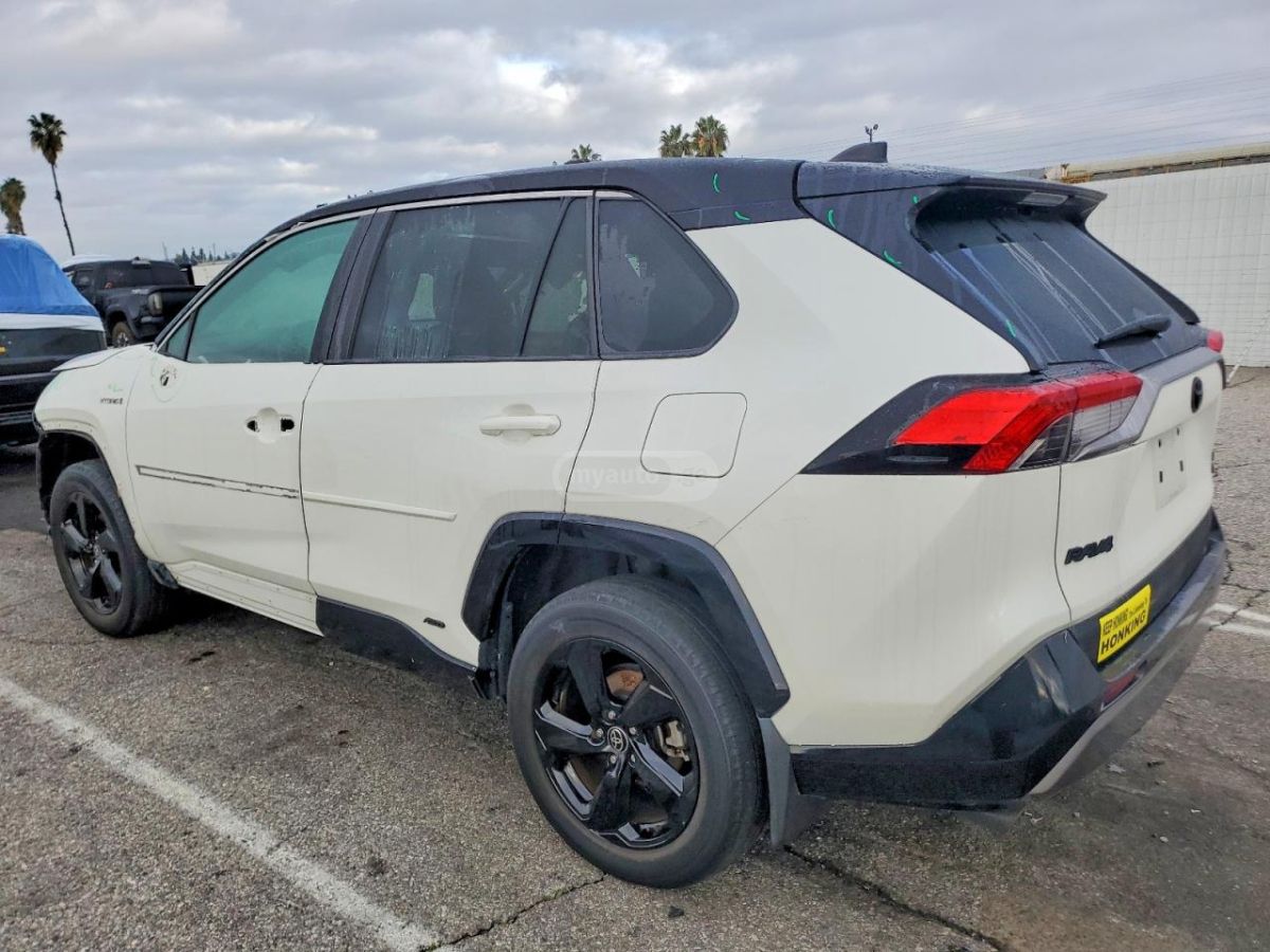 Toyota RAV 4 - фото 2