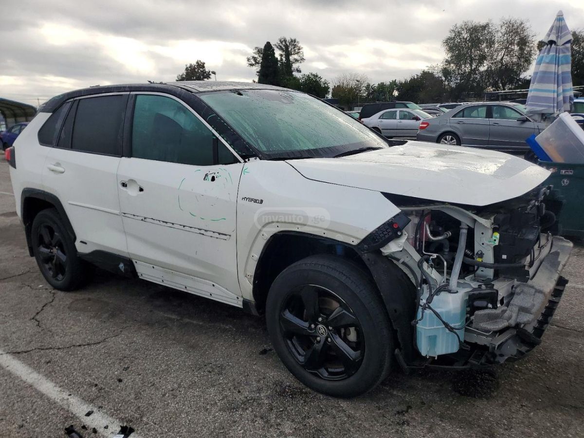 Toyota RAV 4 - фото 4