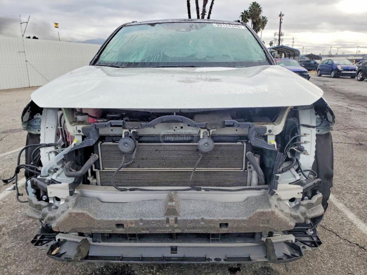 Toyota RAV 4 - фото 5