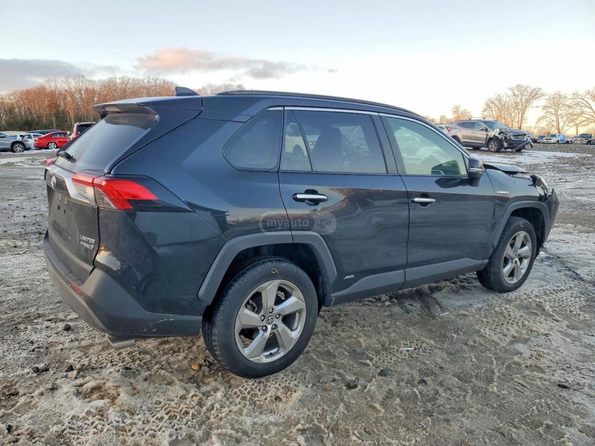 Toyota RAV 4 - фото 3