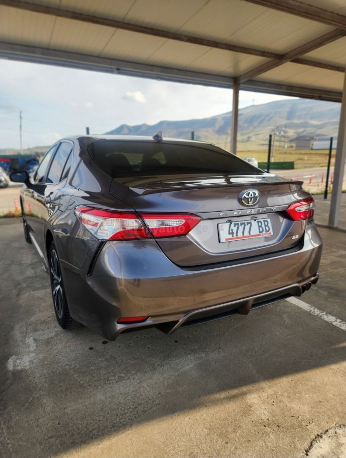Toyota Camry - фото 4