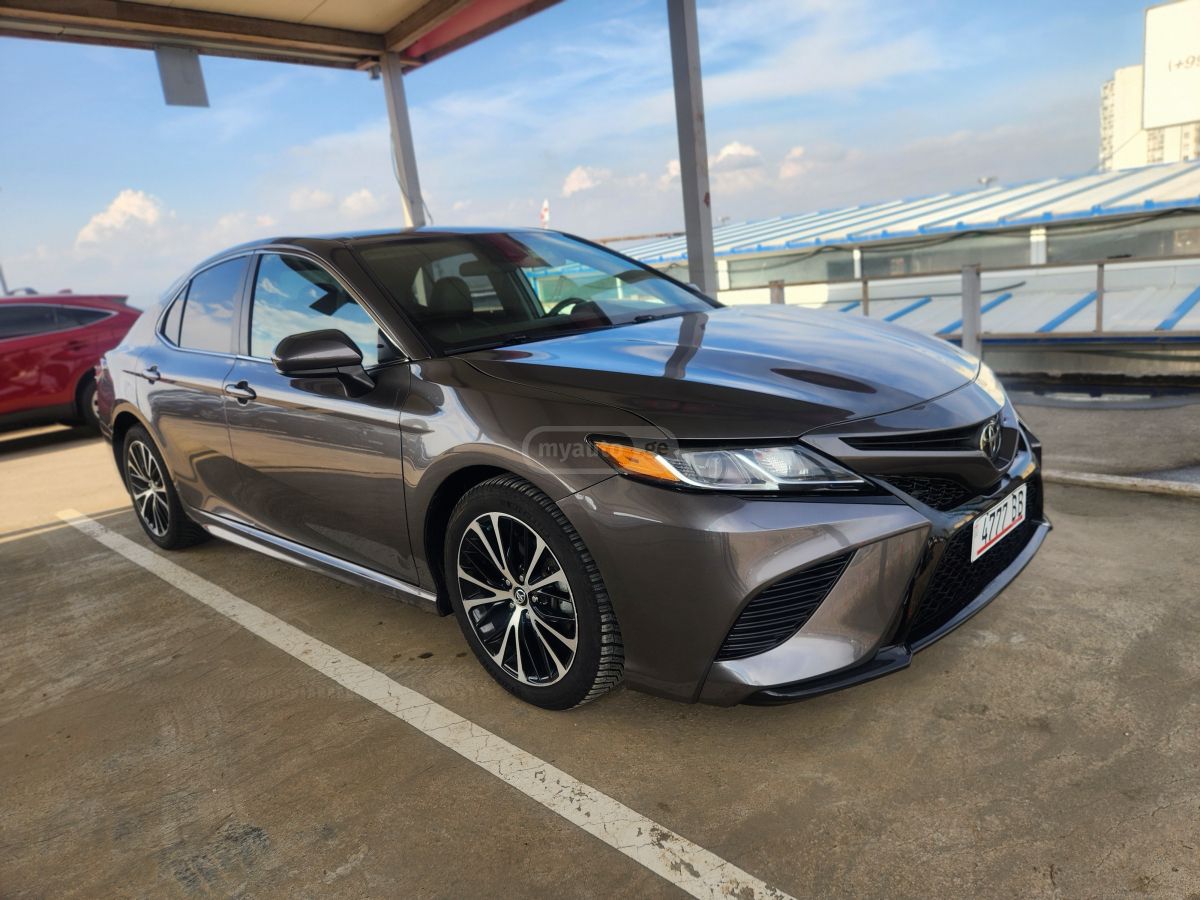 Toyota Camry - фото 6