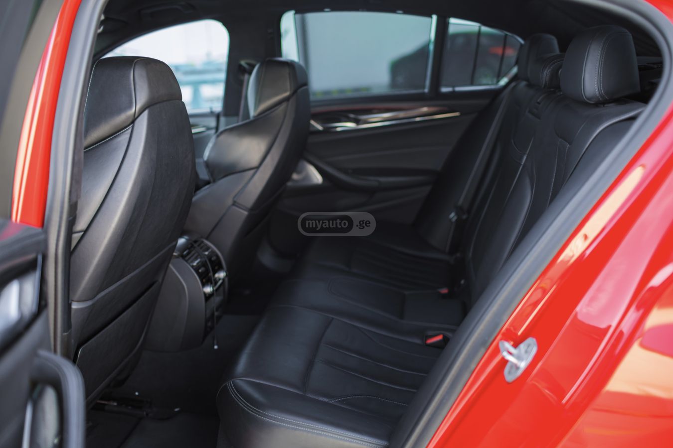 BMW M5 - фото 12