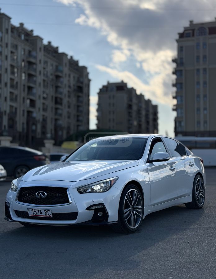 Infiniti Q 50 - фото 1