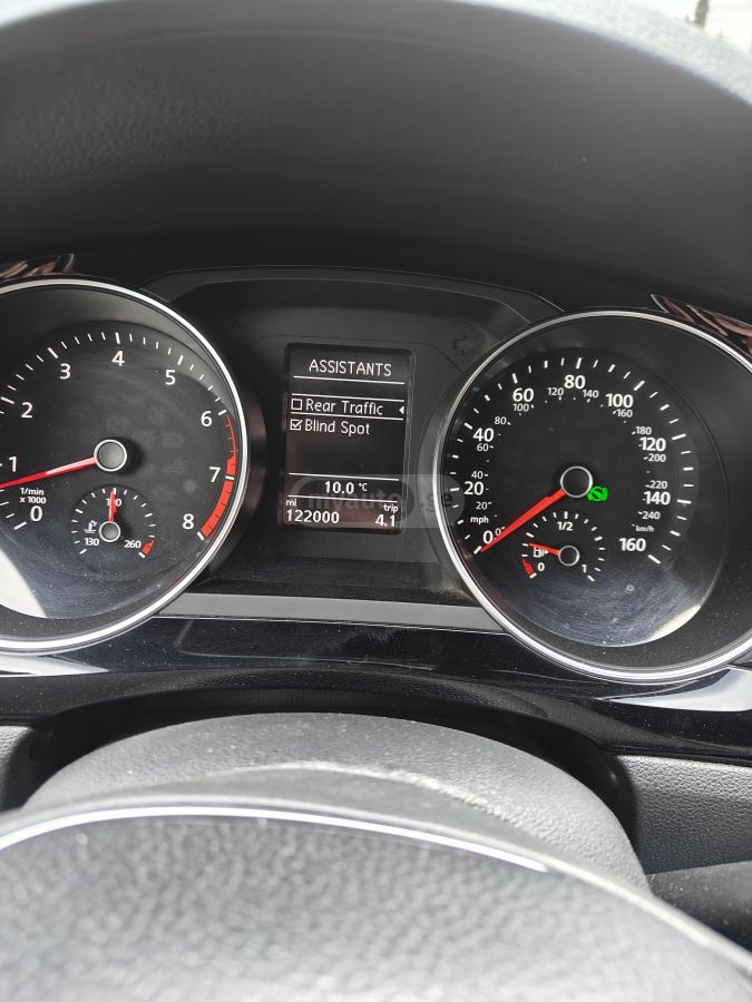 Volkswagen Jetta - фото 4
