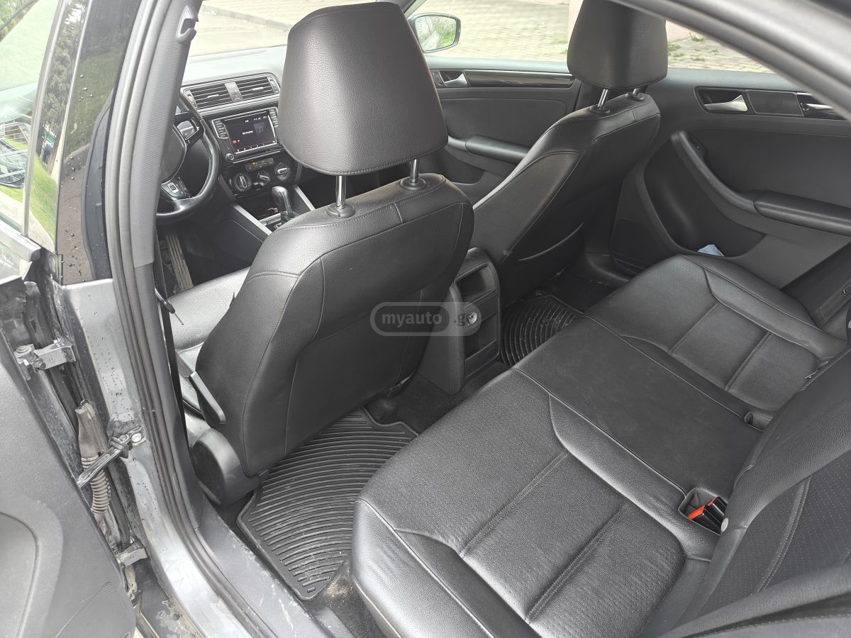 Volkswagen Jetta - фото 5