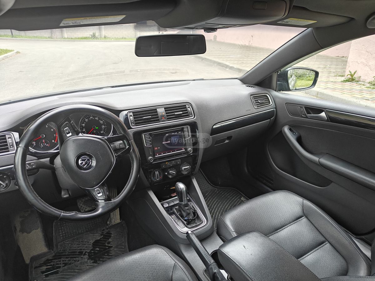 Volkswagen Jetta - фото 6