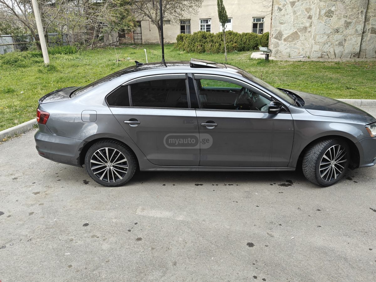 Volkswagen Jetta - фото 8