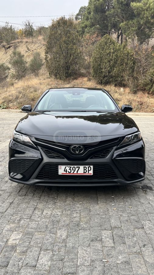 Toyota Camry - фото 3