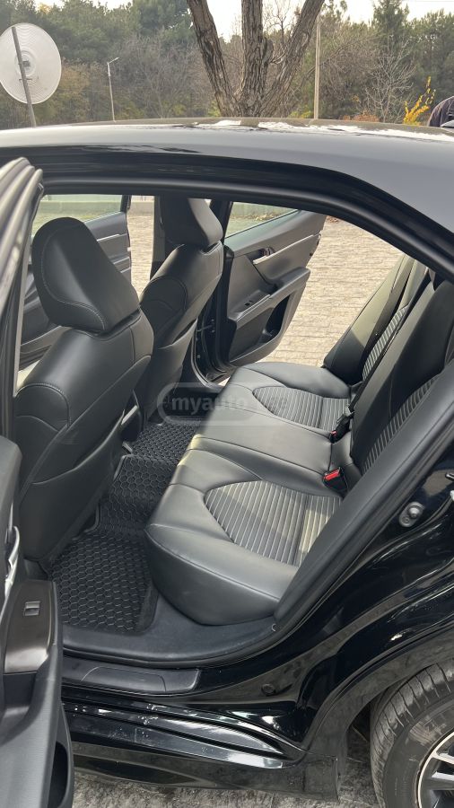 Toyota Camry - фото 9