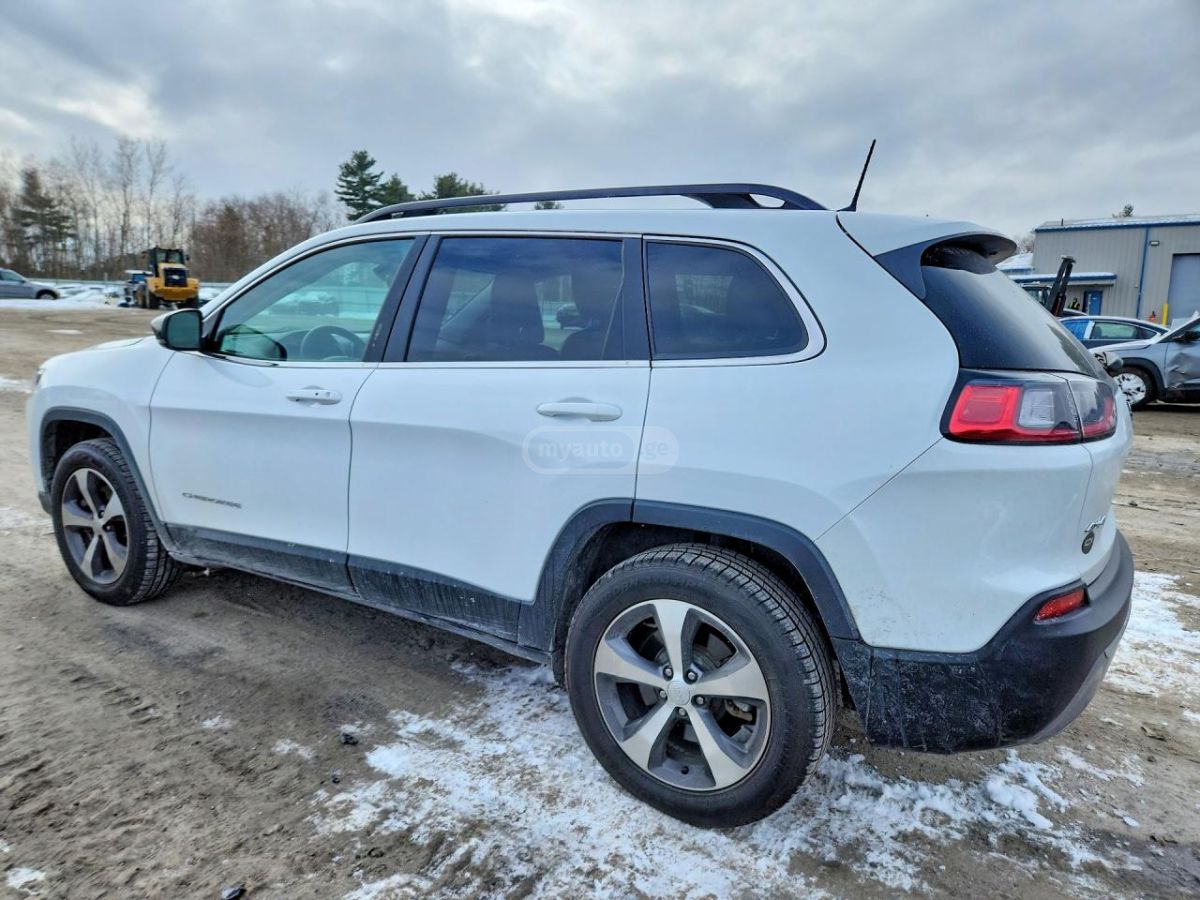 Jeep Cherokee - фото 2