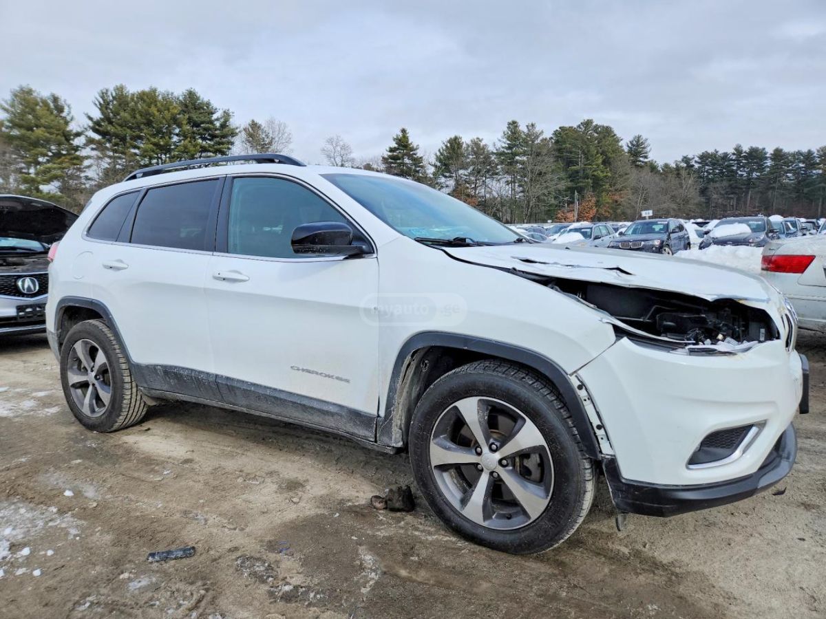 Jeep Cherokee - фото 4
