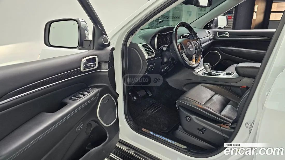 Jeep Grand Cherokee - фото 11