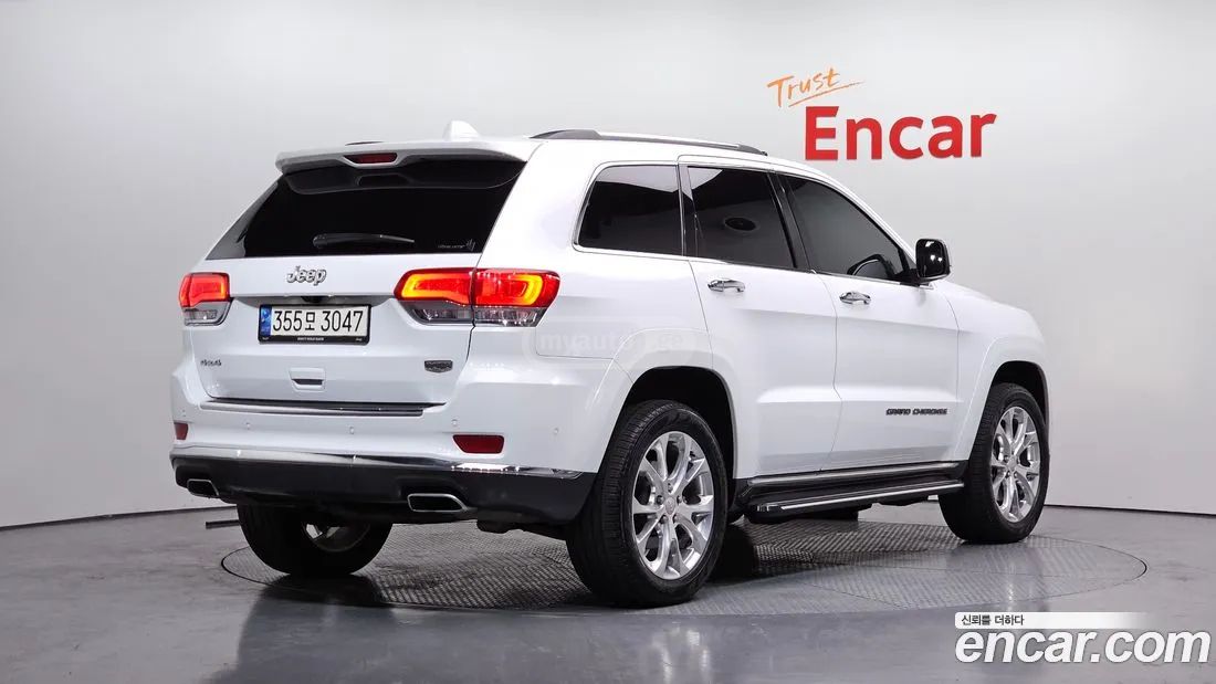 Jeep Grand Cherokee - фото 2