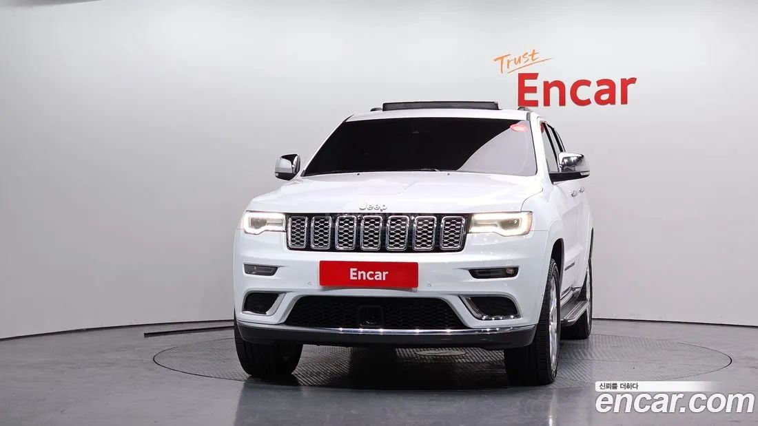 Jeep Grand Cherokee - фото 3