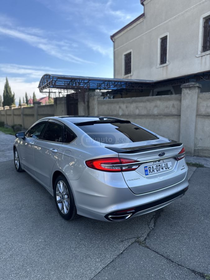 Ford Fusion - фото 3