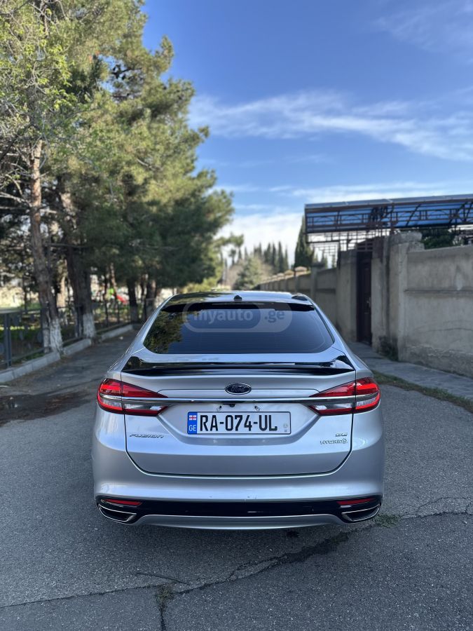 Ford Fusion - фото 4