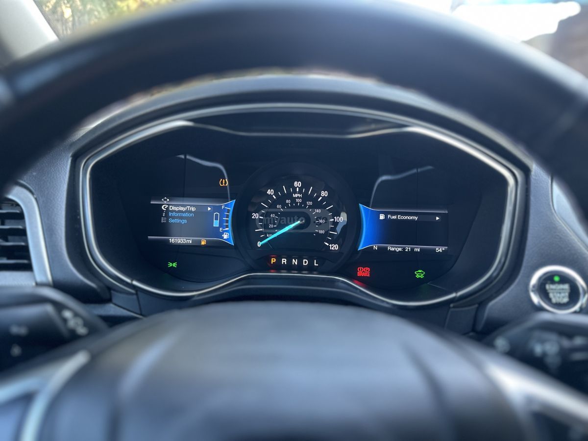 Ford Fusion - фото 8