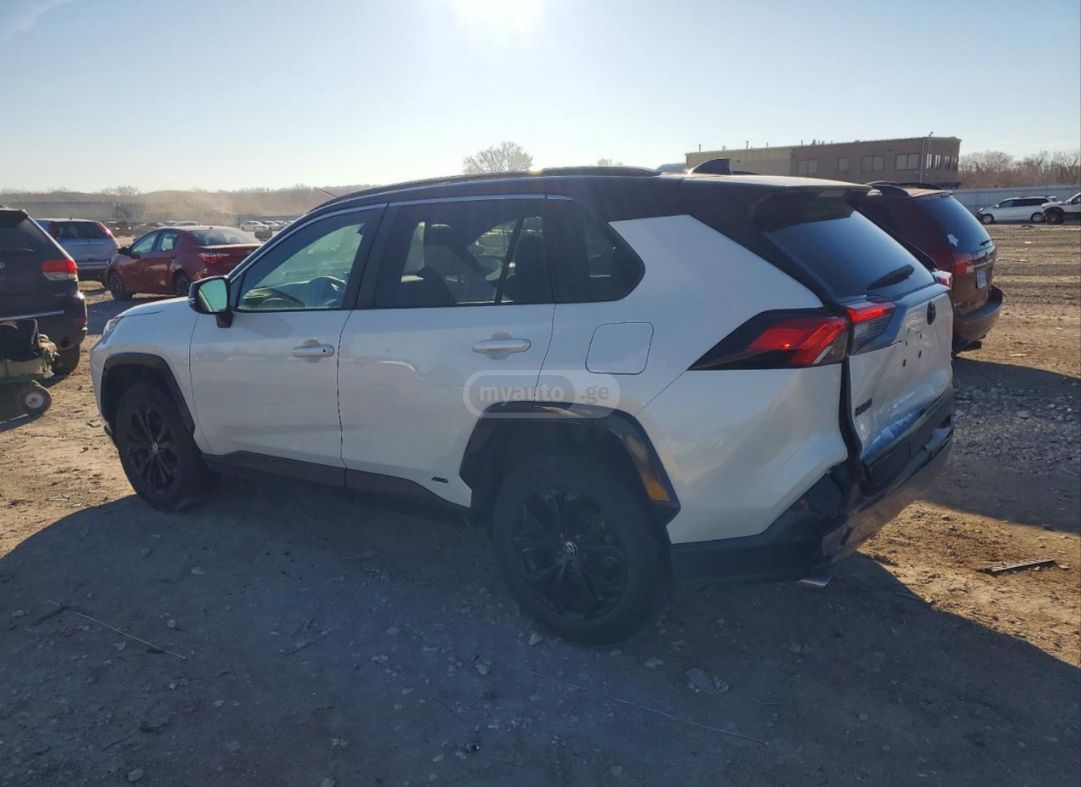 Toyota RAV 4 - фото 5