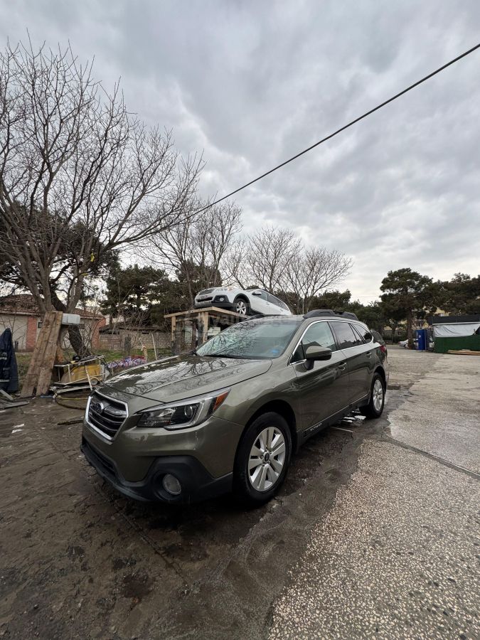 Subaru Outback - фото 2
