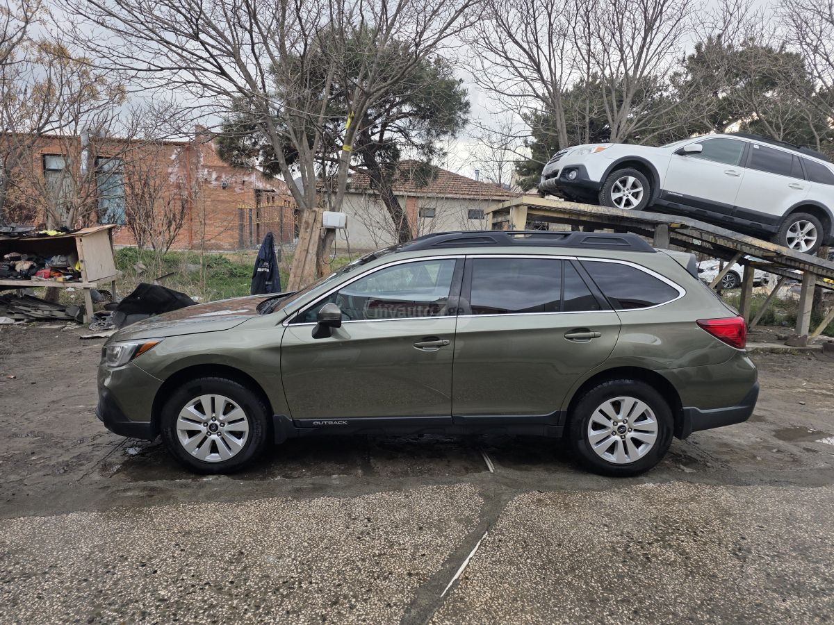 Subaru Outback - фото 7