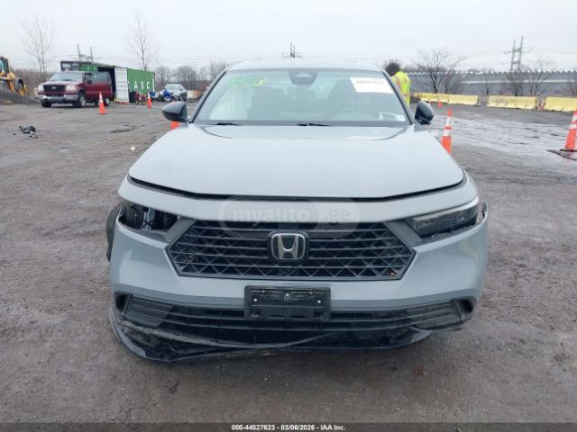 Honda Accord Sport-L 4dr Sedan CVT 2023 — миниатюра 11