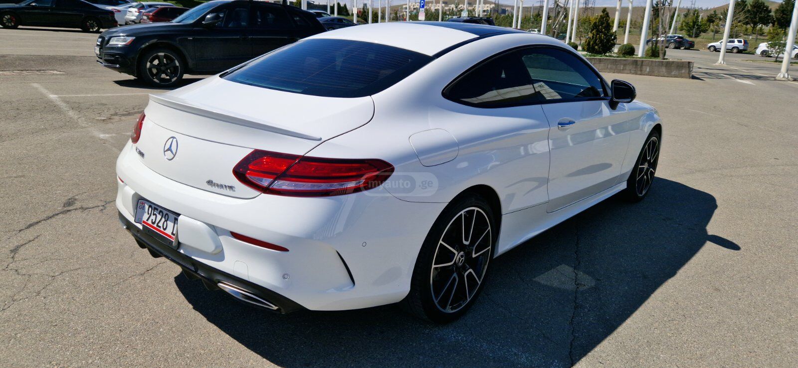 Mercedes-Benz C 300 - фото 1