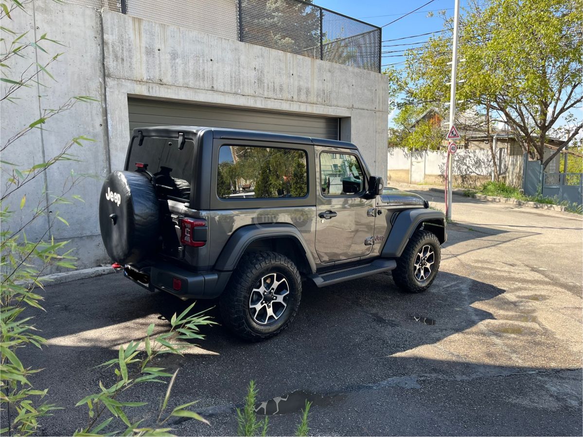 Jeep Wrangler - фото 1