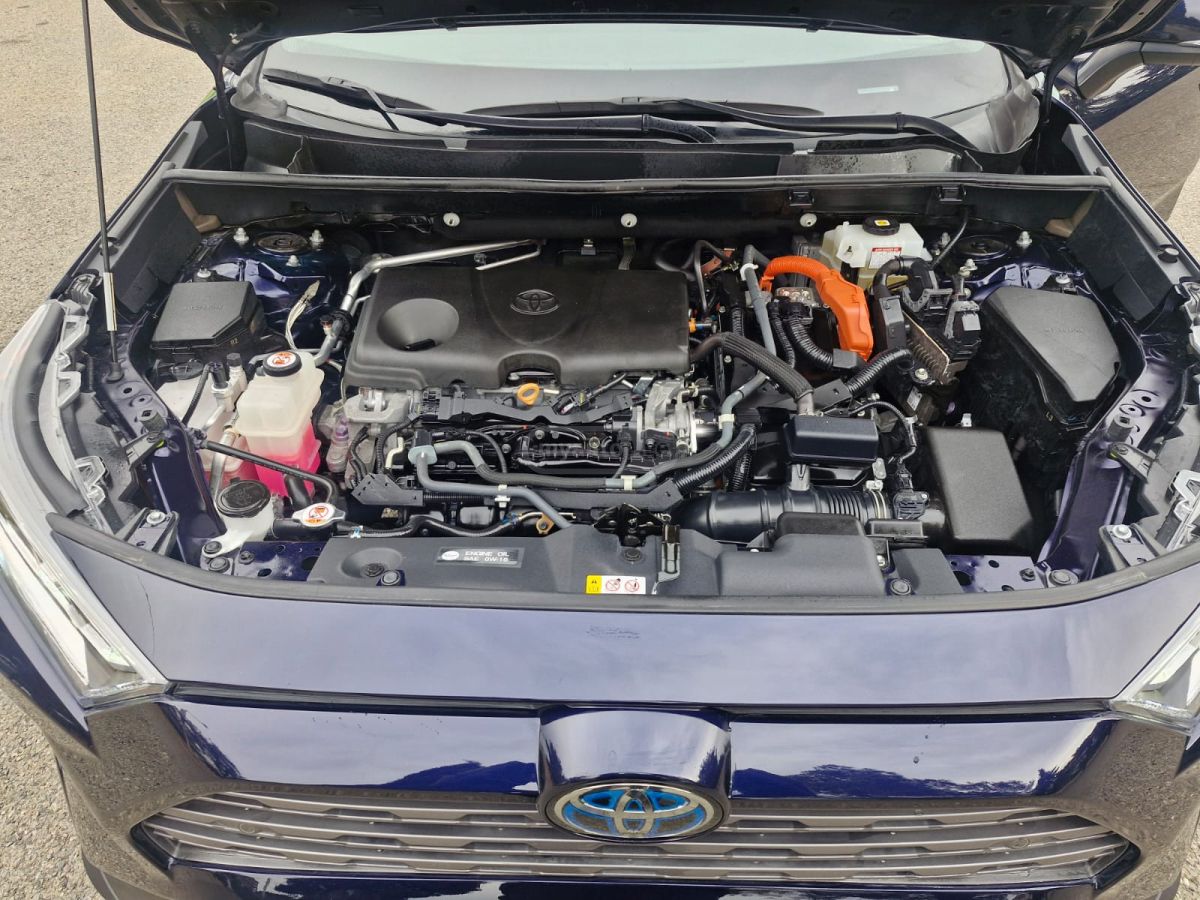 Toyota RAV 4 - фото 1