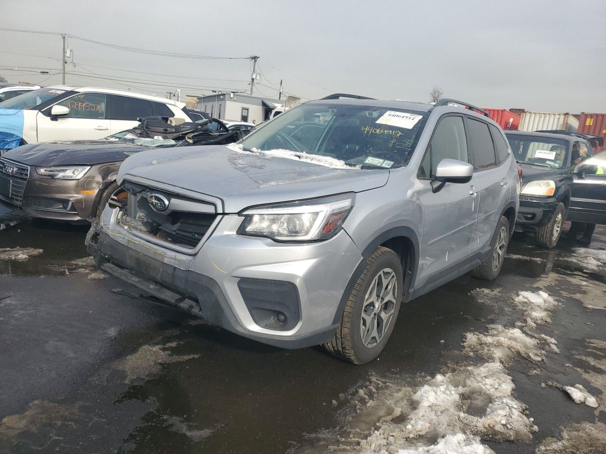 Subaru Forester - фото 1