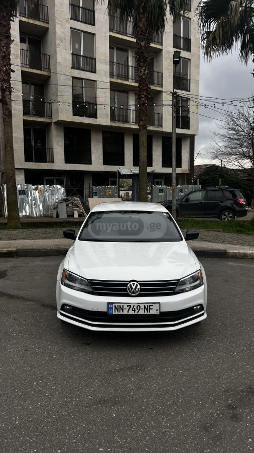 Volkswagen Jetta - фото 1