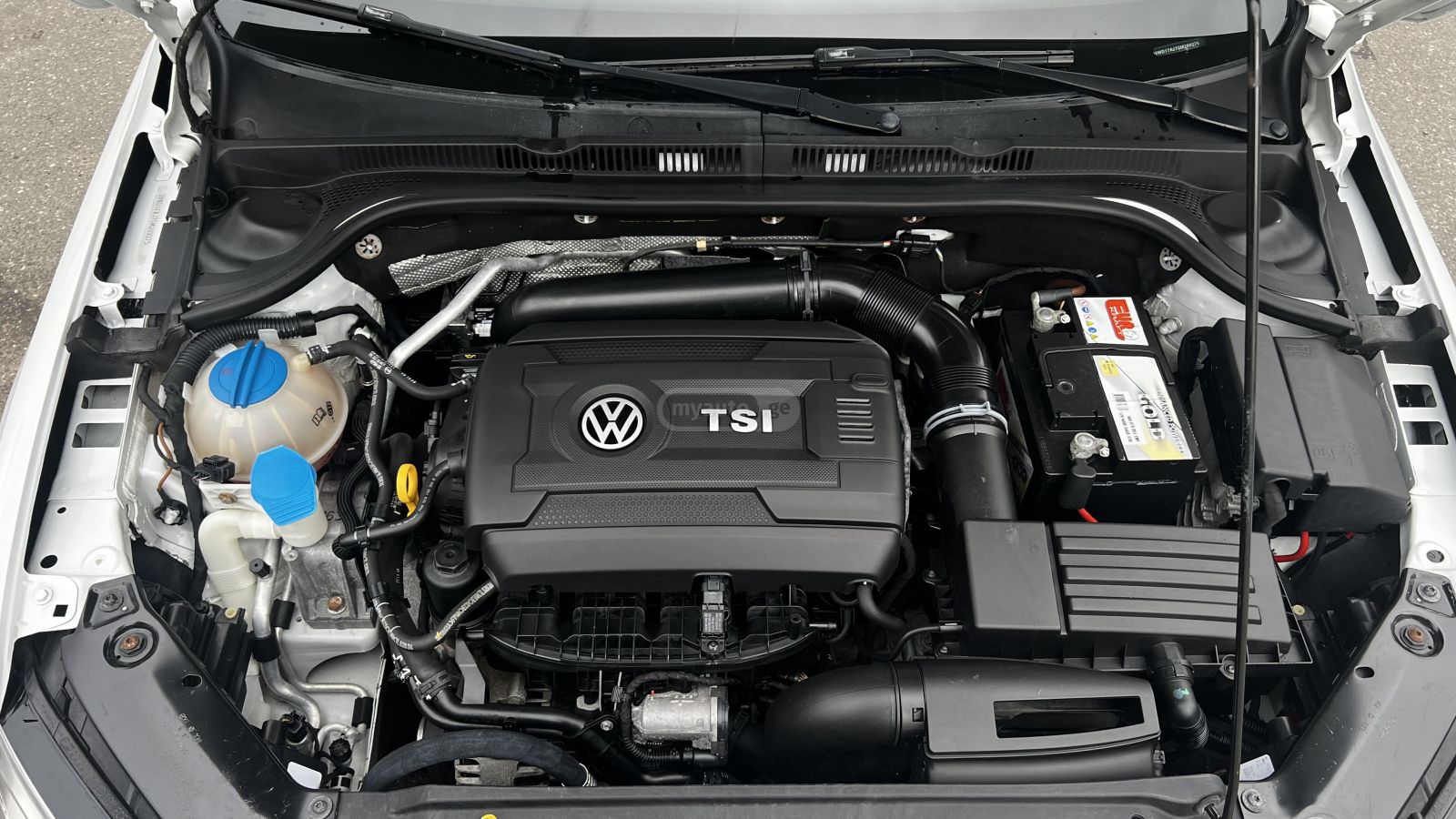 Volkswagen Jetta - фото 10