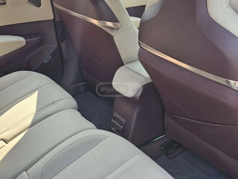 Zeekr X 2023 — миниатюра 12