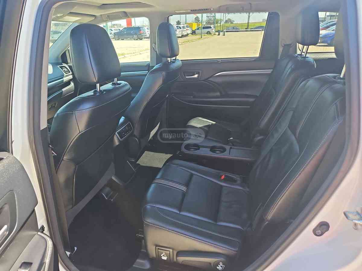 Toyota Highlander - фото 10