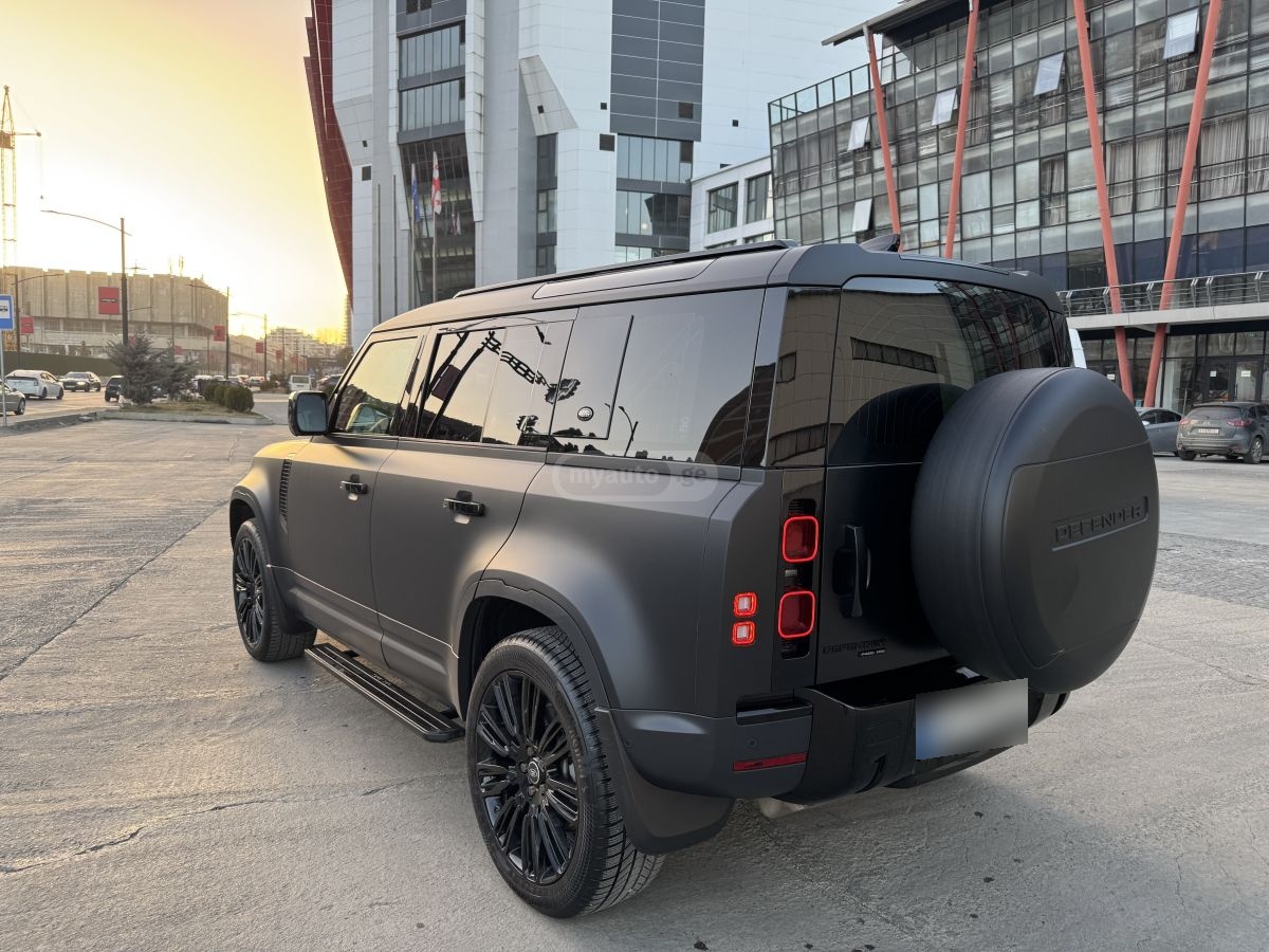 Land Rover Defender 110 - фото 2