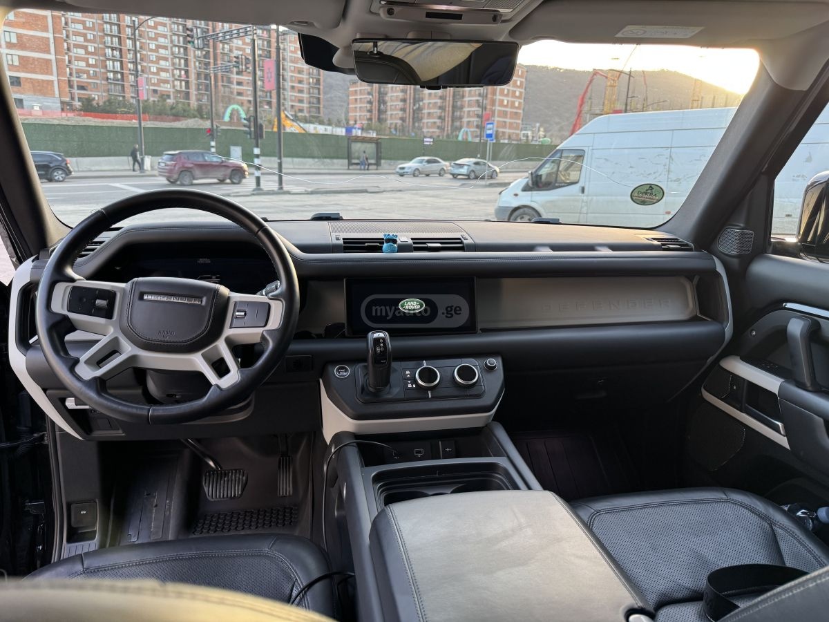 Land Rover Defender 110 - фото 6