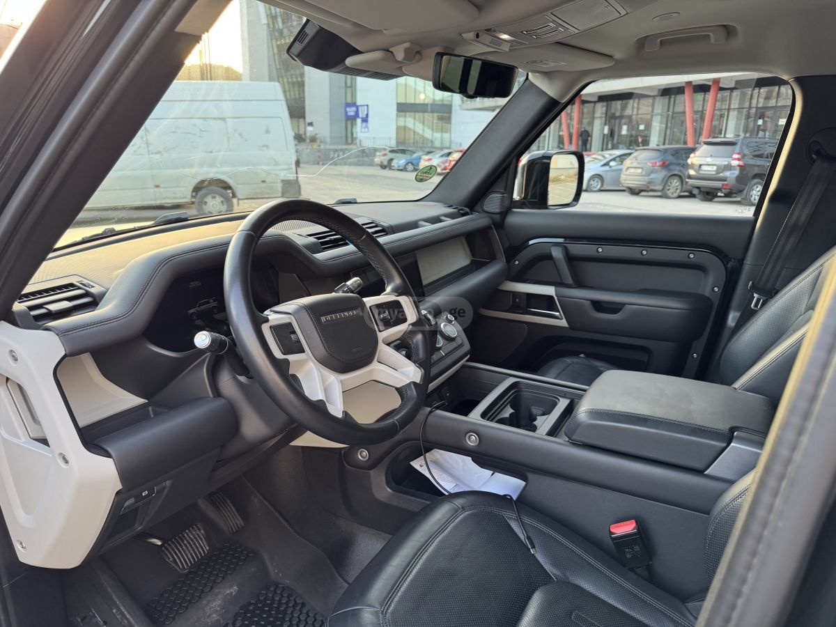 Land Rover Defender 110 - фото 7