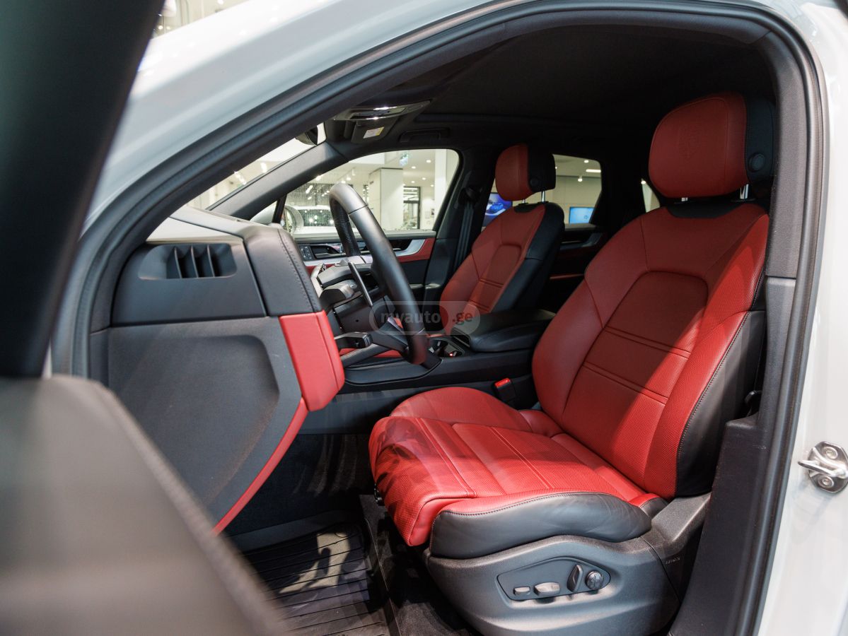 Porsche Cayenne - фото 12