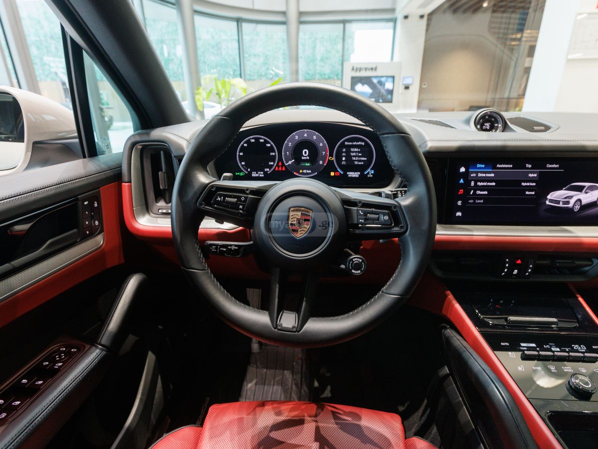 Porsche Cayenne - фото 13