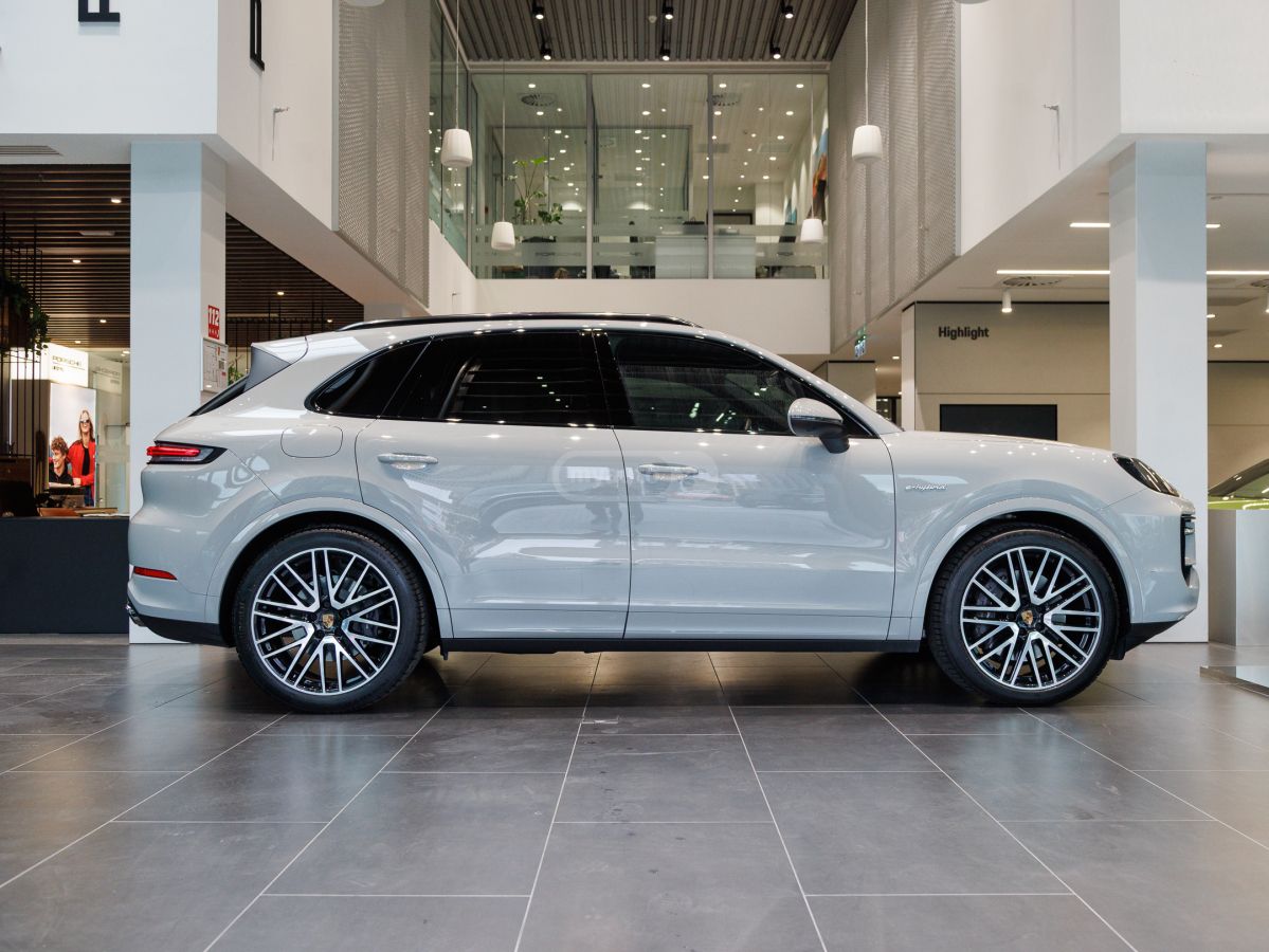 Porsche Cayenne - фото 5