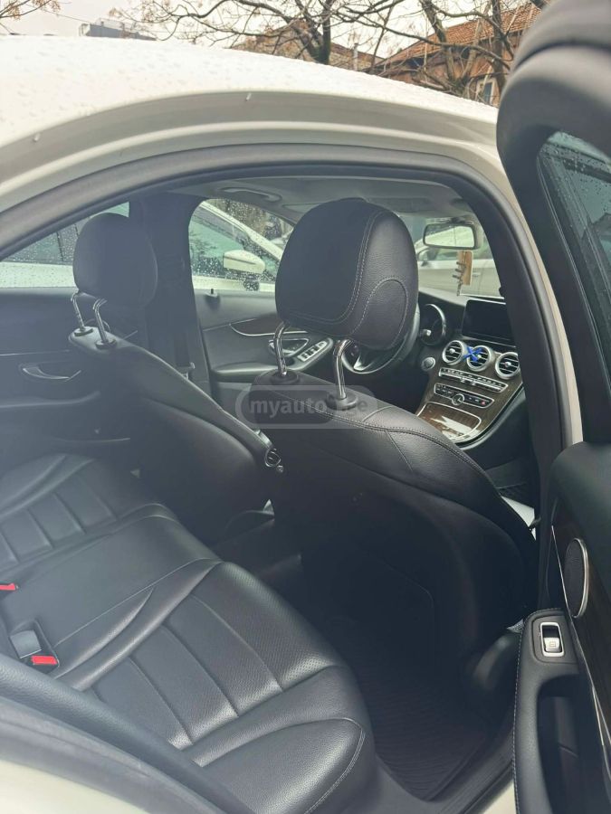 Mercedes-Benz C 300 - фото 4