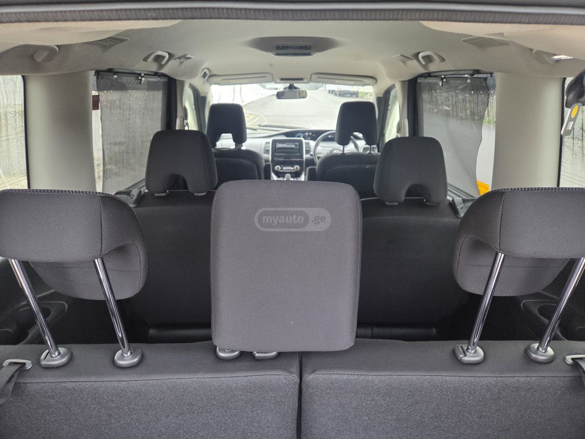 Nissan Serena - фото 10