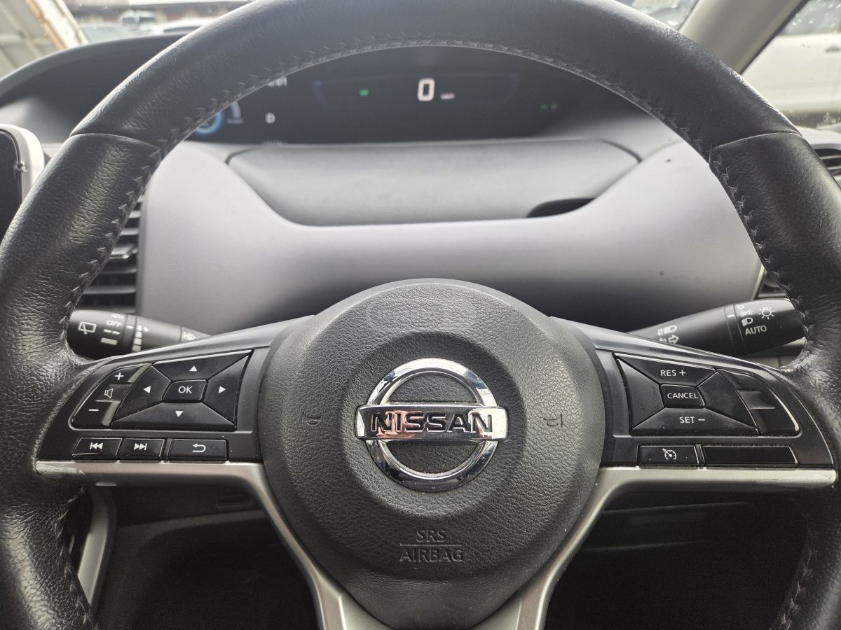 Nissan Serena - фото 15