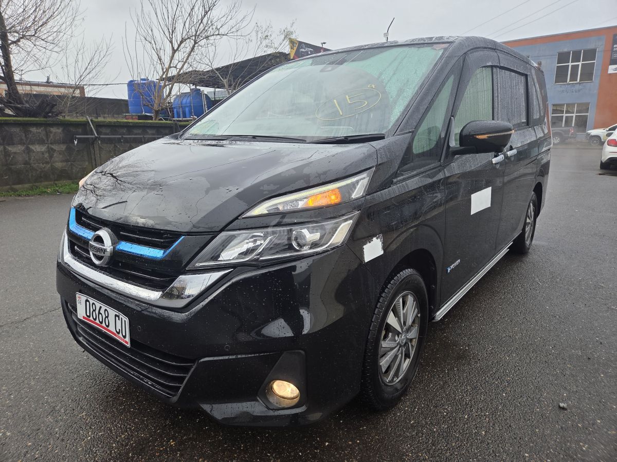 Nissan Serena - фото 4