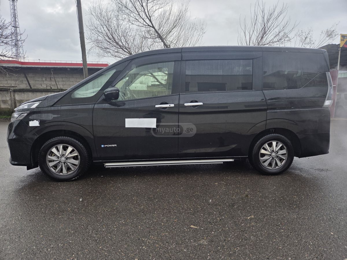 Nissan Serena - фото 5