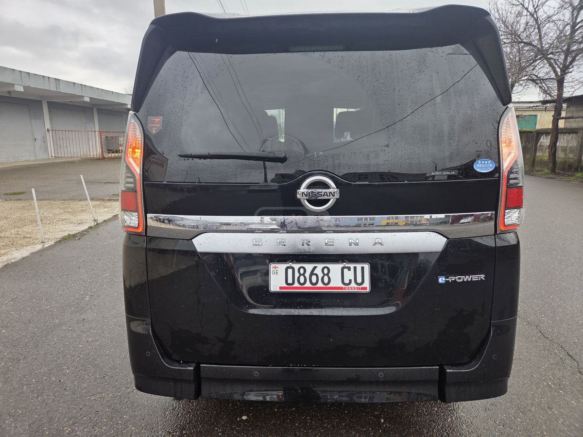 Nissan Serena - фото 7